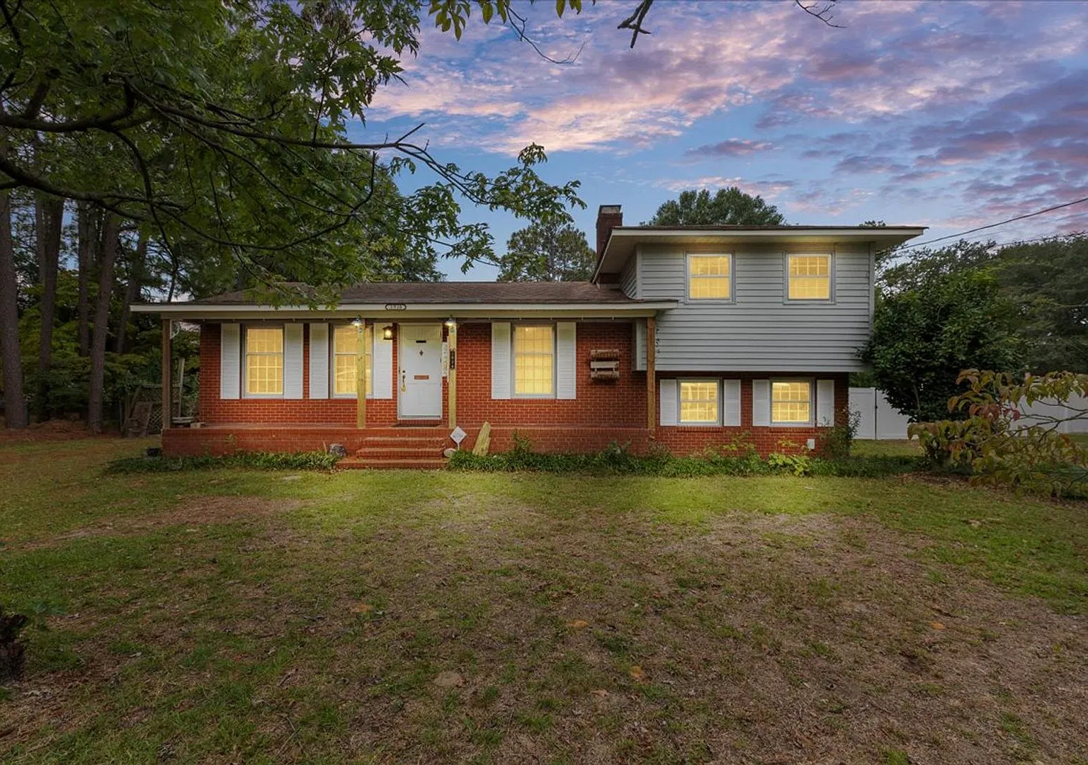 3 Bedroom/2 bath home — Photo 2