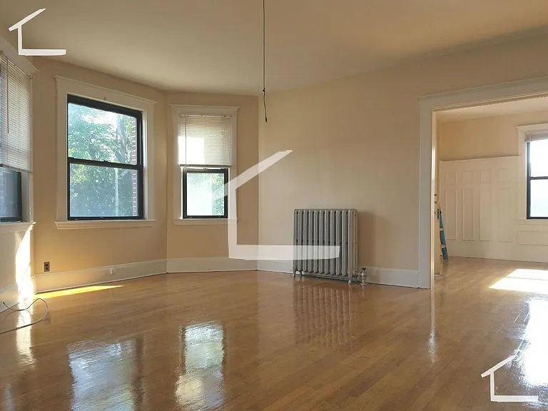 215 Chestnut Hill Ave #3C — Photo 2