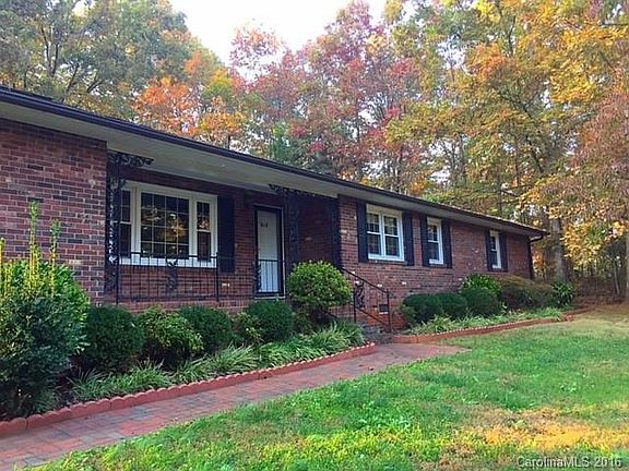 2nd image of 619 Lake Cir