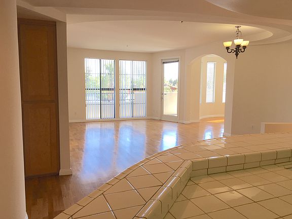 5th image of 540 N Rossmore Ave APT 307