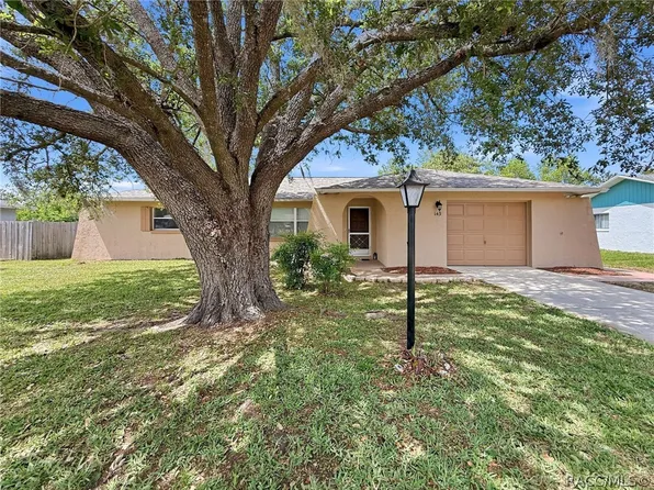 143 W Hollyfern Pl, Beverly Hills, FL 34465