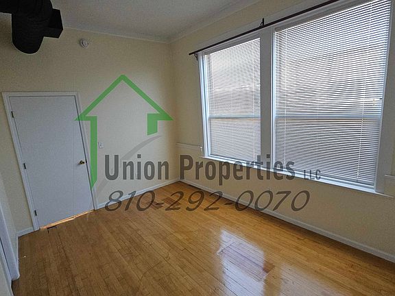 2nd image of 412 Grand River Ave #3