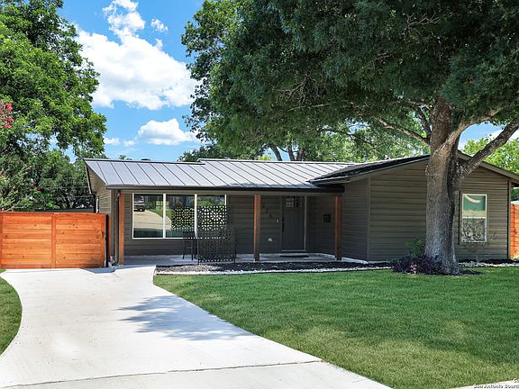 2nd image of 226 KAREN LN