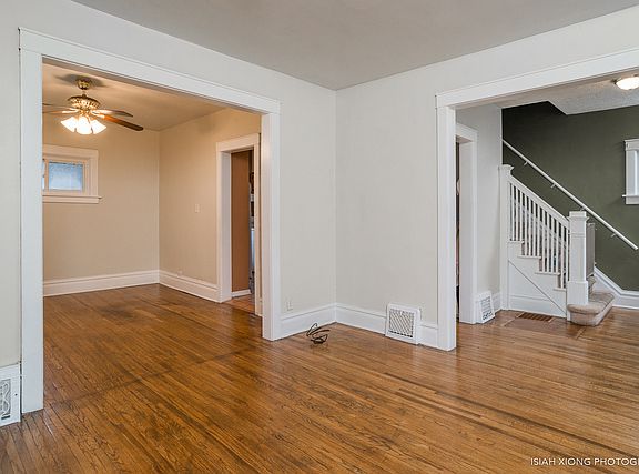 2nd image of 578 S Lasalle St