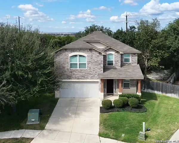 4 bed, 2.5 bath, 2703 sqft, $2,175 — Photo 2