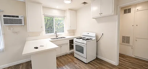 6327 Coldwater Canyon Ave #2 — Photo 4