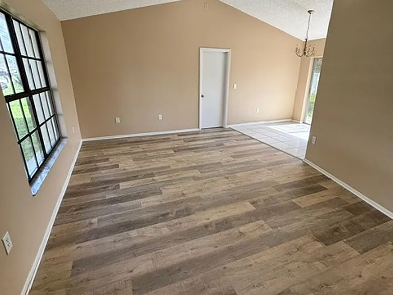 3206 Ambassador Ave — Photo 11
