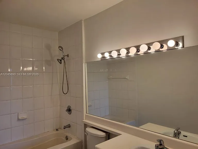 8070 N Nob Hill Rd #208 — Photo 9