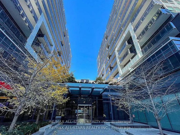 1030 King St W #908 — Photo 16