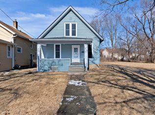 1132 Greenwood Ave, Rockford, IL 61107