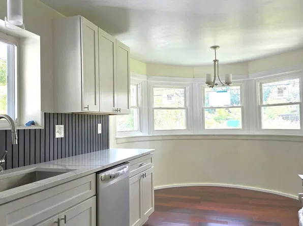 84 Greenwich Rd, Ware, MA 01082