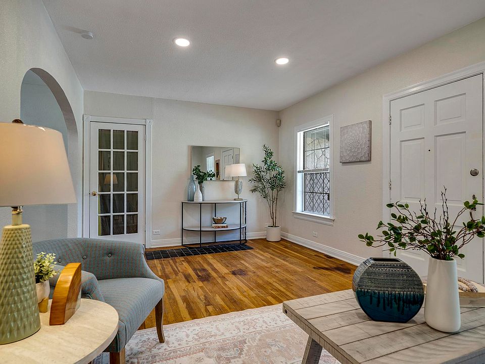 1st image of 2242 W Magnolia Ave