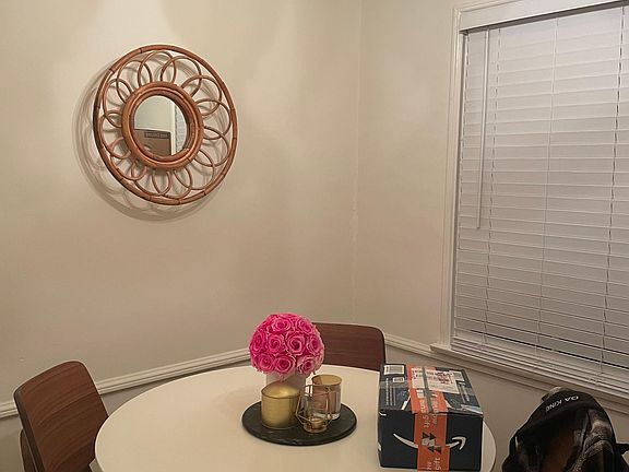 Dining nook or office space (8' x 7')