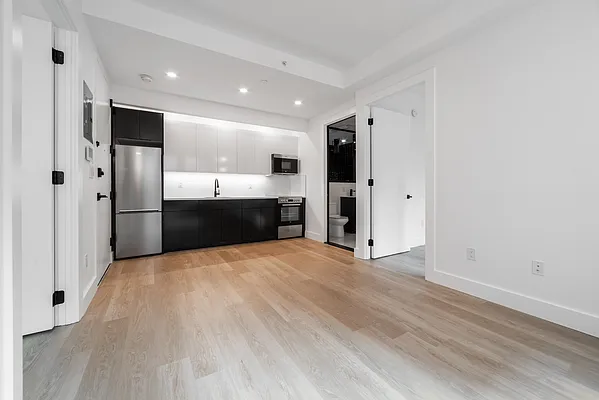 Rented by Leasing Management LLC | media 12