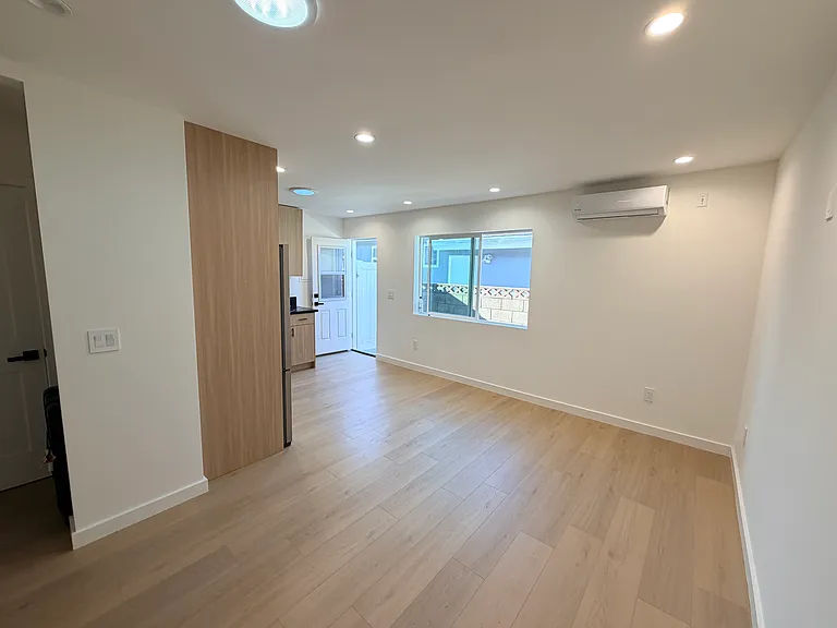 5920 Wilkinson Ave #ADU — Photo 3