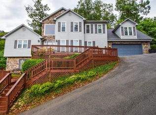 5300 Merriman Rd, Roanoke, VA 24018