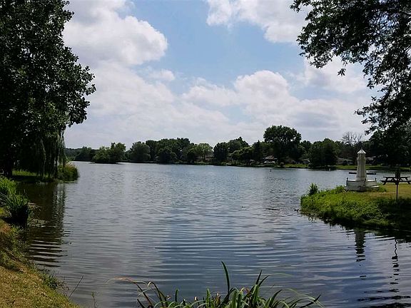 4th image of 4337 Shorewood Dr