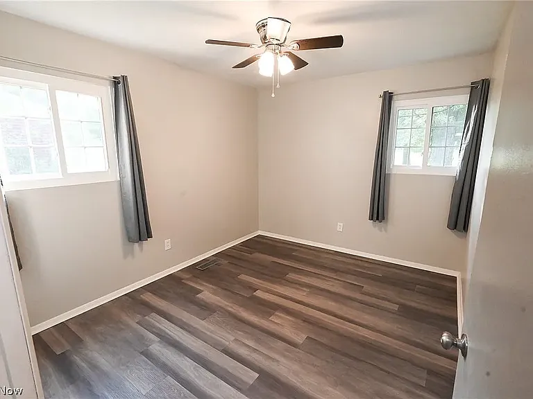 635 Yacavona St — Photo 10