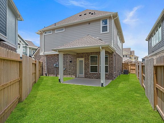 4th image of 15854 Invergelder Dr