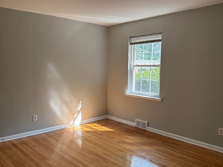 45 Morris Ave #18 — Photo 10