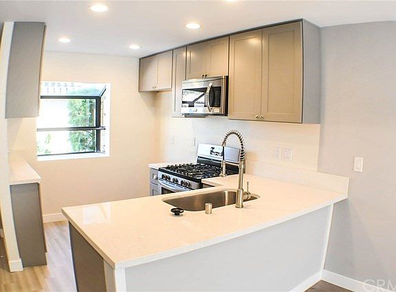 4th image of 12750 Centralia St Unit 202