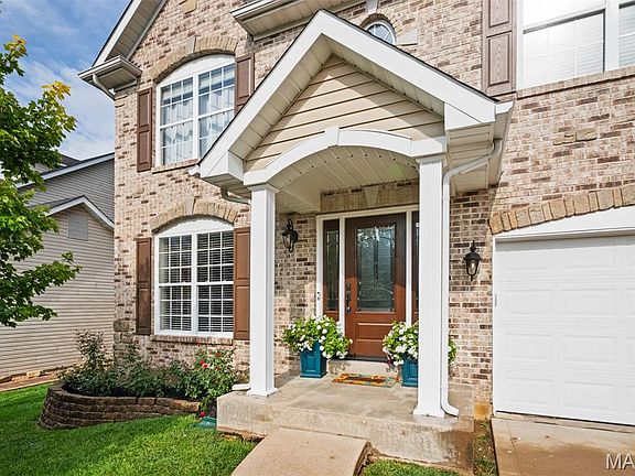 2nd image of 30 Heritage Pointe Cir