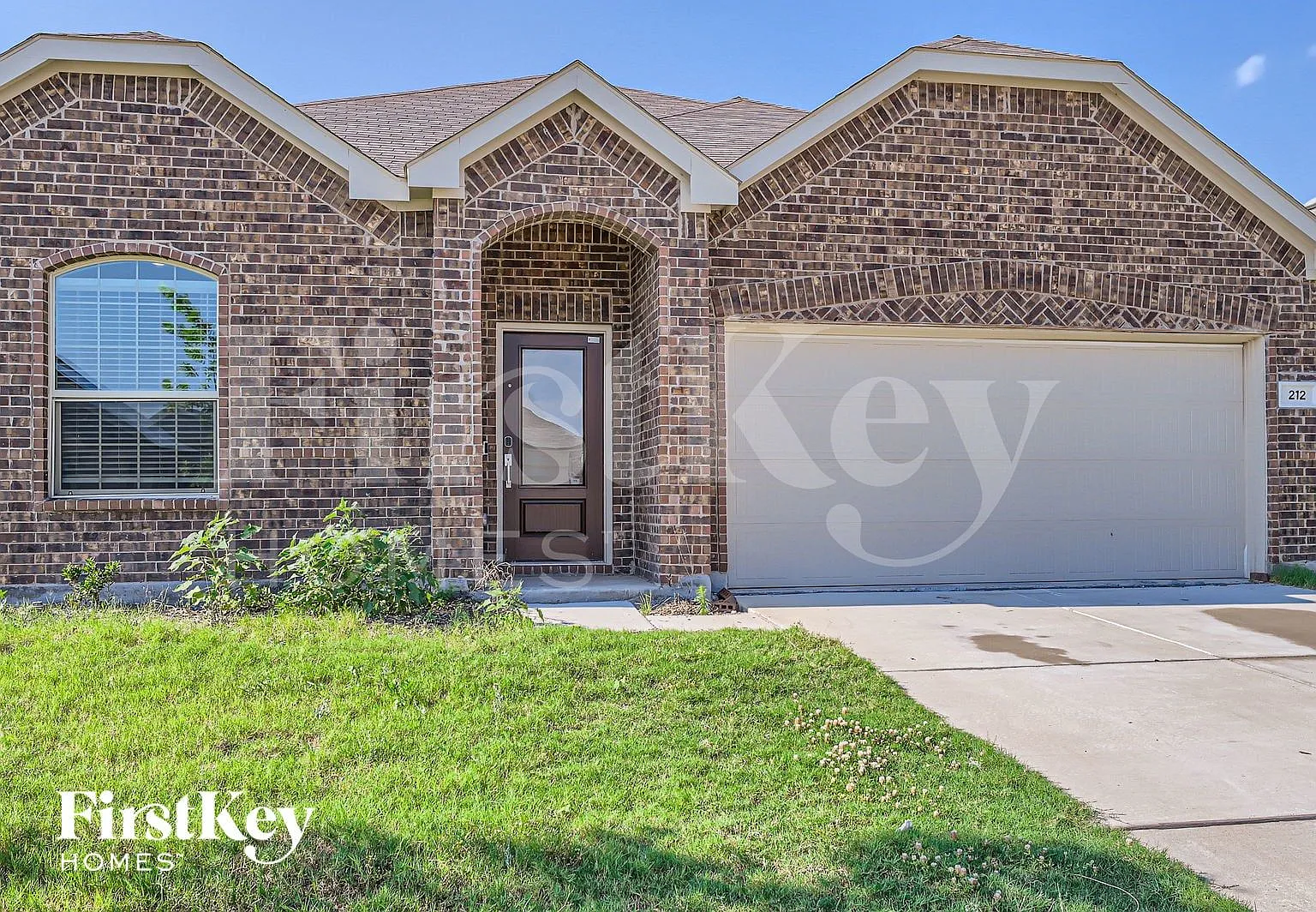 4 bed, 2.0 bath, 1809 sqft, $1,930 — Photo 3