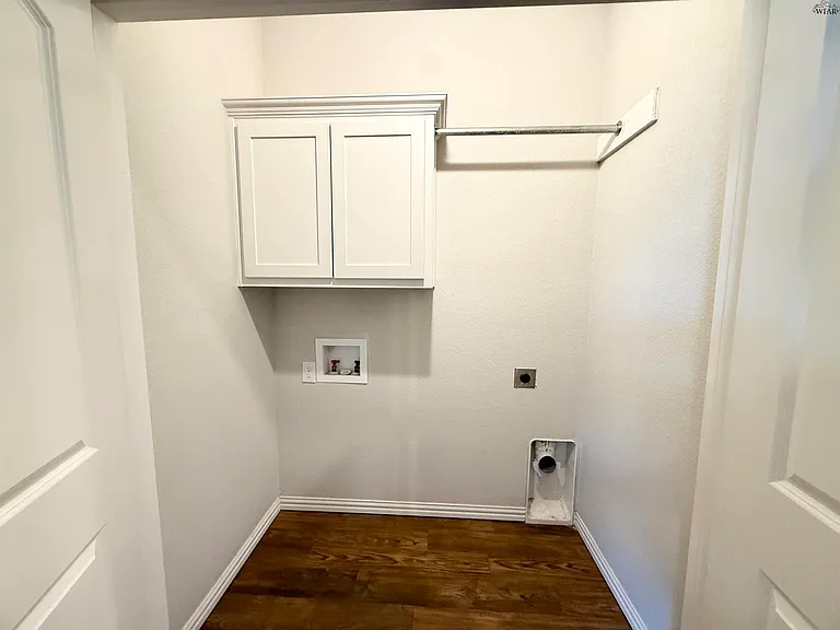 4705 Belair Blvd — Photo 21