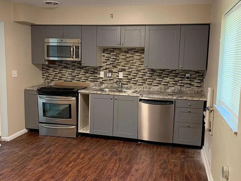 8680 Pippin Rd — Photo 3