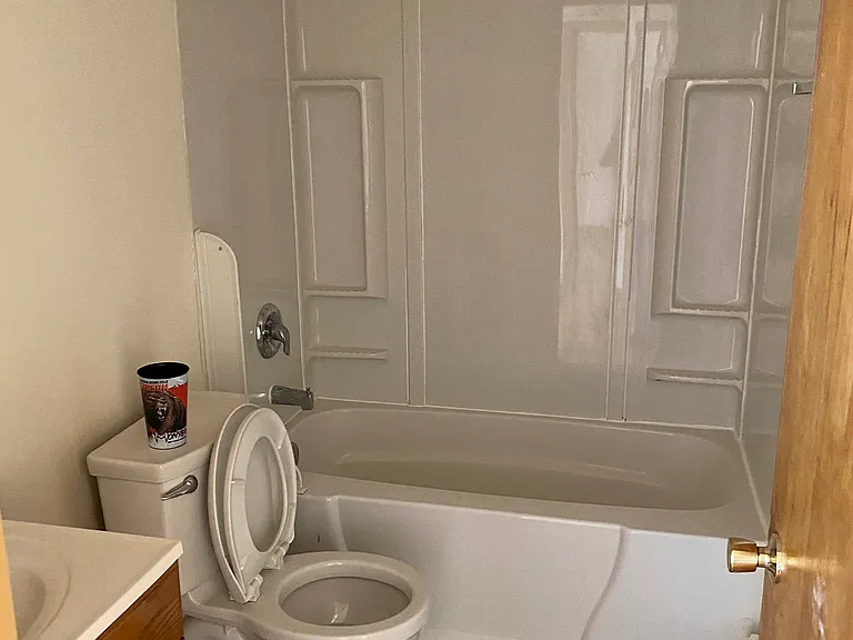 3850 W Argyle St #1S — Photo 4