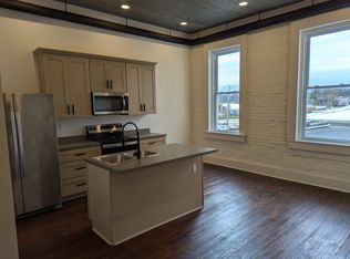 207 W Main St, Washington, IN 47501