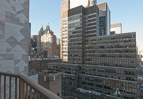 5th image of 211 E 46th St #20E