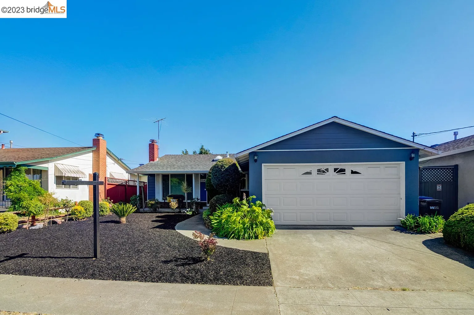 2540 Erskine Ln photo 1