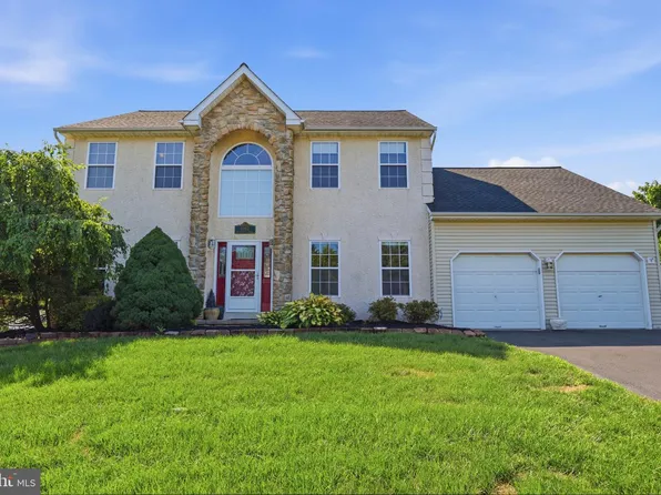 1062 Kingscote Dr, Harleysville, PA 19438
