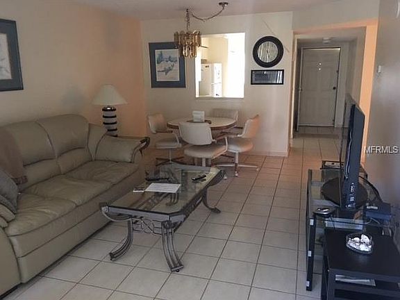 4th image of 800 Cove Cay Dr Unit 1B