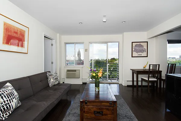 Sold by Brooklyn Bridge | media 2
