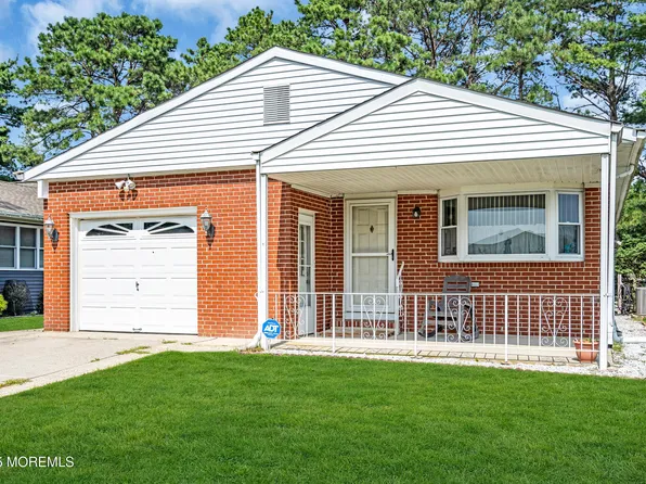 2 San Carlos Court, Toms River, NJ 08757