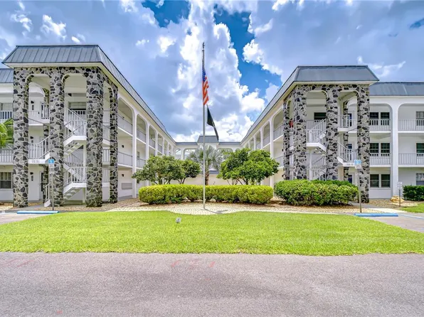 4801 Airport Rd APT 211, Zephyrhills, FL 33542