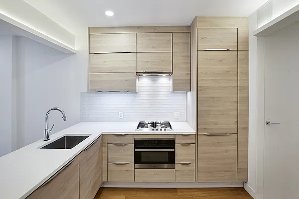 Sold by Isen & Company : Real Estate Advisors | media 10