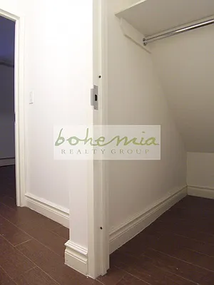 Rented by Bohemia Realty Group | media 32