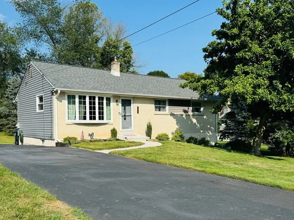 3319 Upland Ave, Marcus Hook, PA 19061