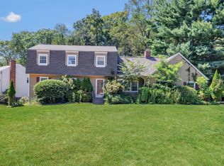821 Cascade Dr, Fairfield, CT 06825