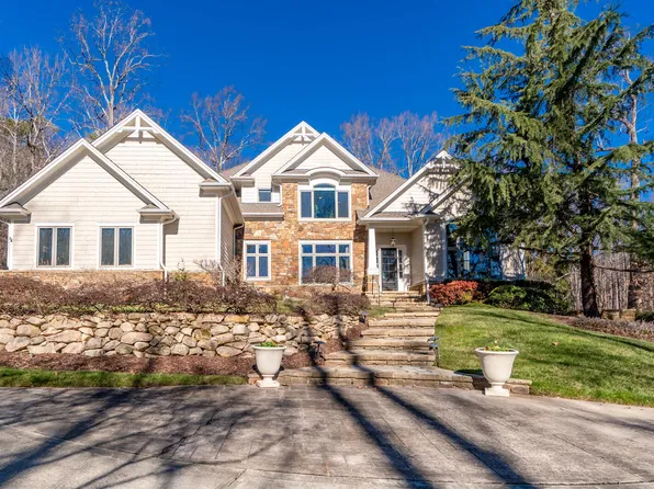 11120 Governors Dr, Chapel Hill, NC 27517