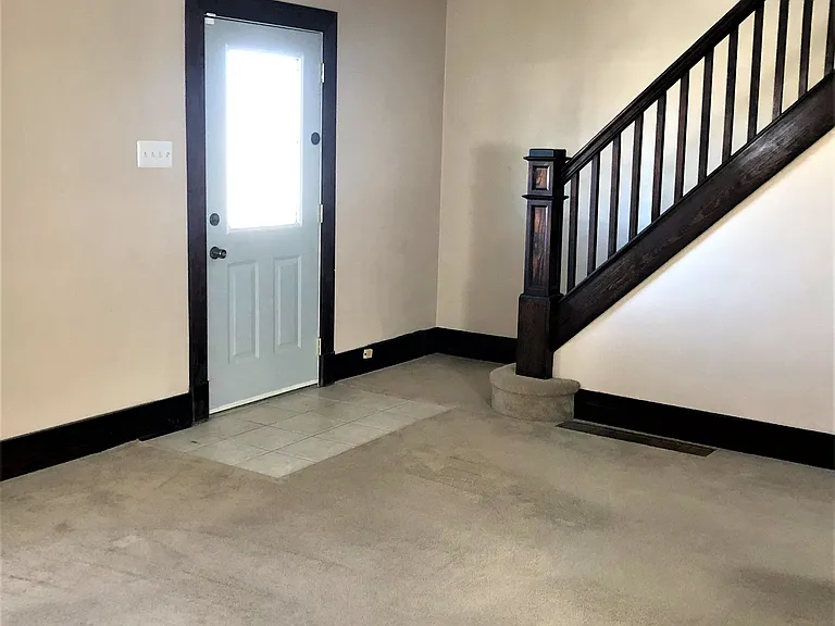 945 Highland Ave — Photo 3
