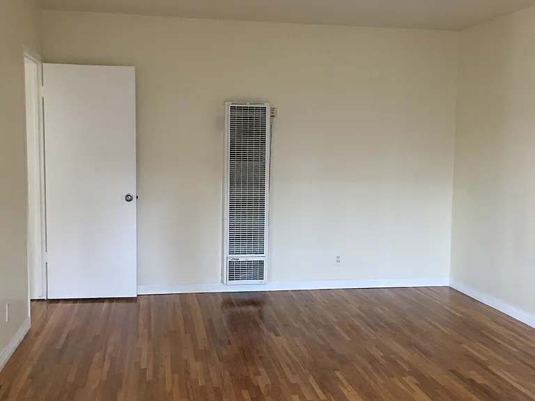 1736 N Kenmore Ave #1 — Photo 7