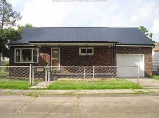2304 McKinley Ave, Saint Albans, WV 25177