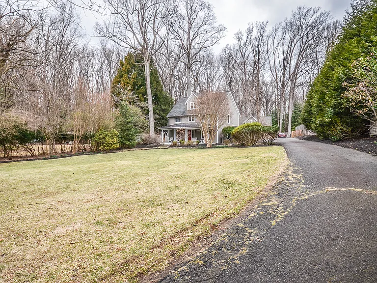 9108 Weant Dr — Photo 59