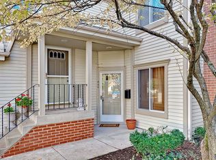 400 58th Pl, Westmont, IL 60521