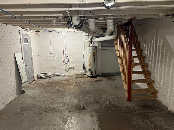 5th image of 302 & 302-1/2 N Gridley St