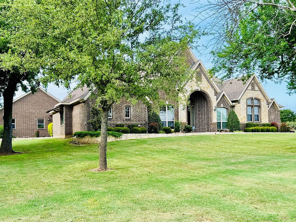 1st image of 2644 Forest Dr